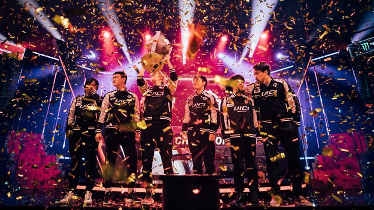 CMD ESPORTS 2025: GAME CHANGER DUNIA TARUHAN E-SPORTS YANG BIKIN HYPE!